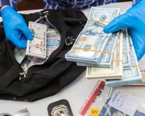 ¿Cómo funciona el blanqueo de capitales? 2 como se previene el blanqueo de dinero