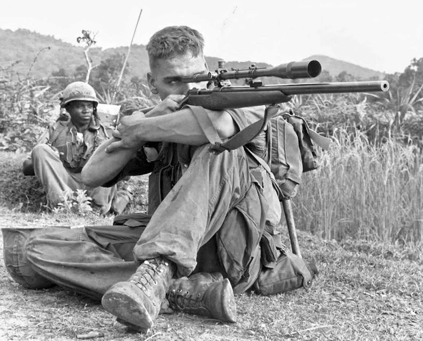 Los 10 mejores francotiradores de la historia: ranking definitivo, análisis y curiosidades 7 carlos-hathcock-in-vietnam