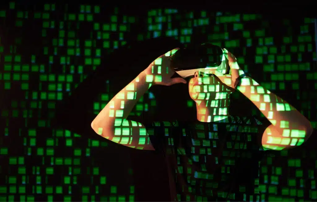 9 Ciberdelitos más peligrosos: cómo evitarlos en 2026 4 apps espías