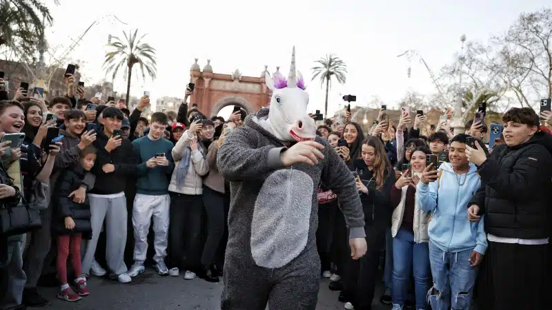 Batalla campal therian en Barcelona : 5 Detenidos 3 conflicto therian