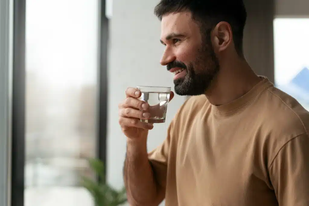 ¿Te preguntas cuanto dura el alcohol en sangre? Lo que debes saber 10 beber agua