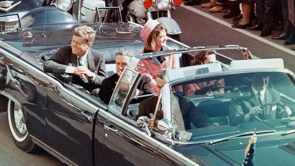 Asesinato de John F. Kennedy : ¿Homicidio o conspiración? 2 Asesinato de John F. Kennedy
