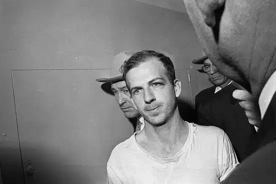 Asesinato de John F. Kennedy : ¿Homicidio o conspiración? 5 lee harvey oswald